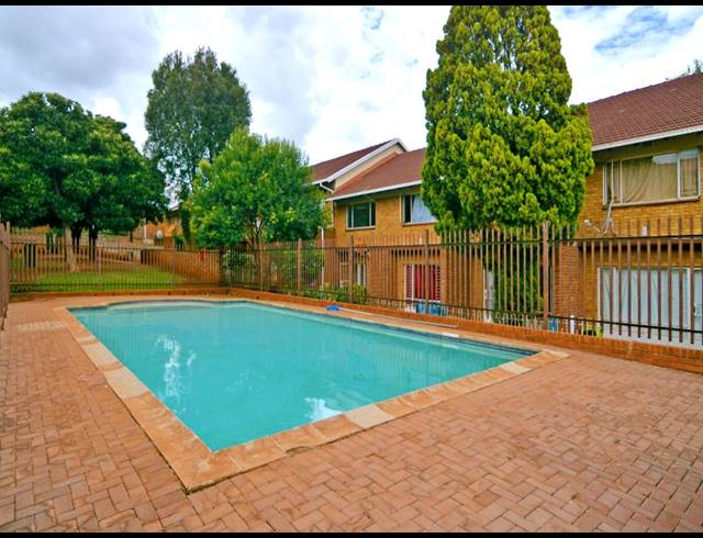 2 BEDROOM APARTMENT FOR SALE IN WINDSOR EAST